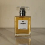 Chanel No .5 perfume